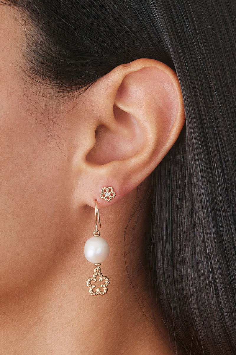 Streamer Flower Diamond Bezel Stud